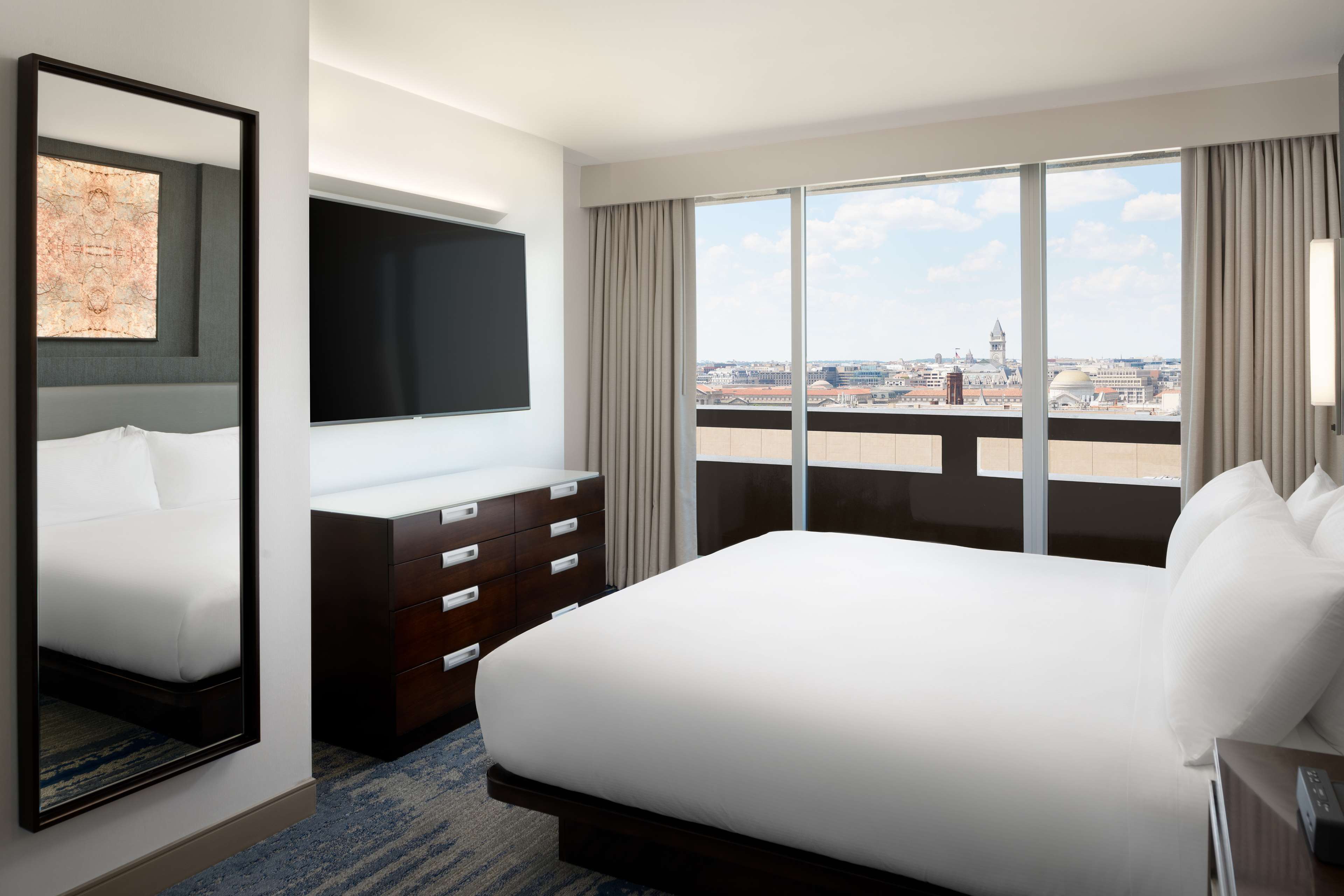 Фото Hilton Washington DC National Mall The Wharf