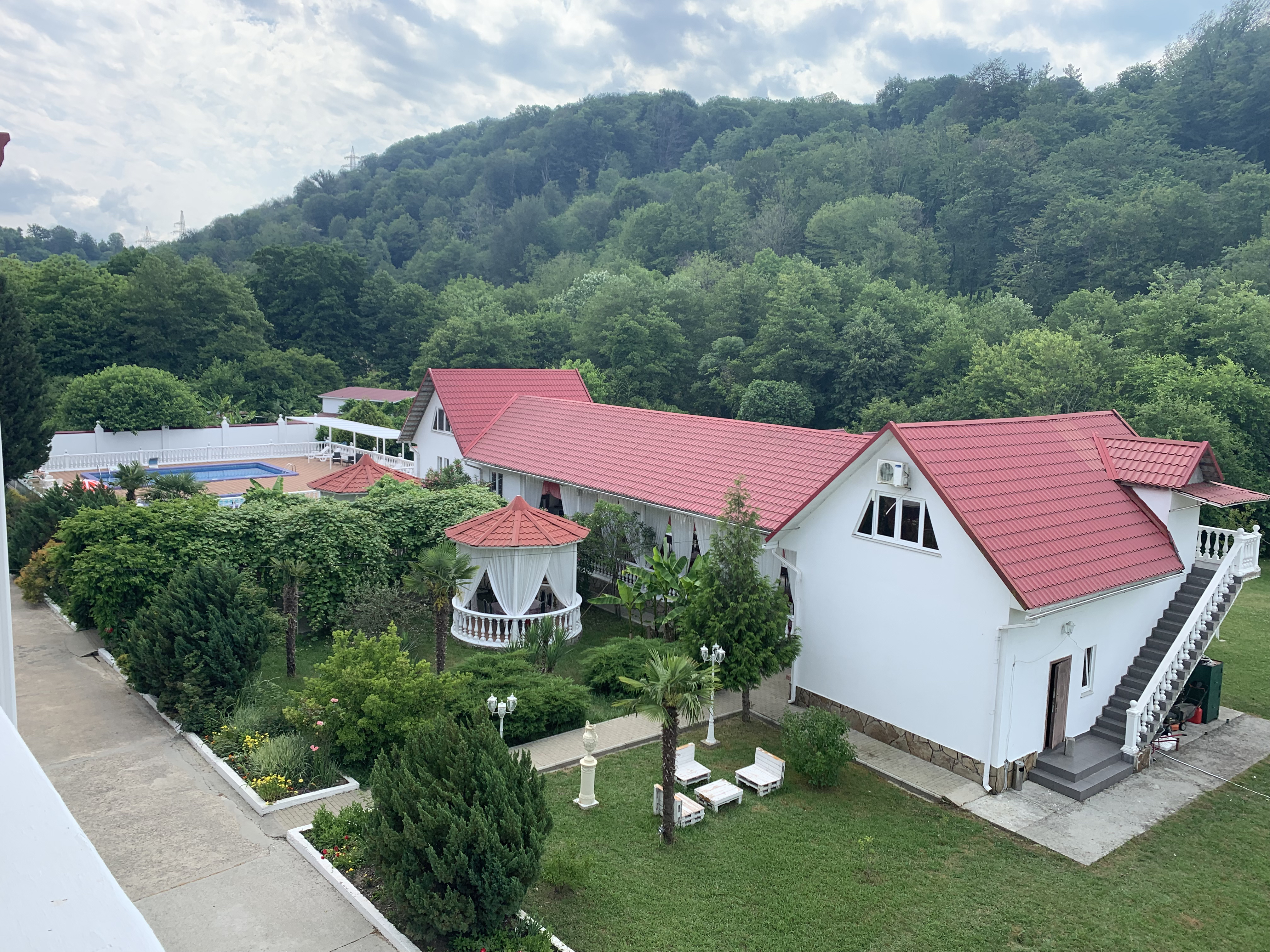 Фото отеля 2