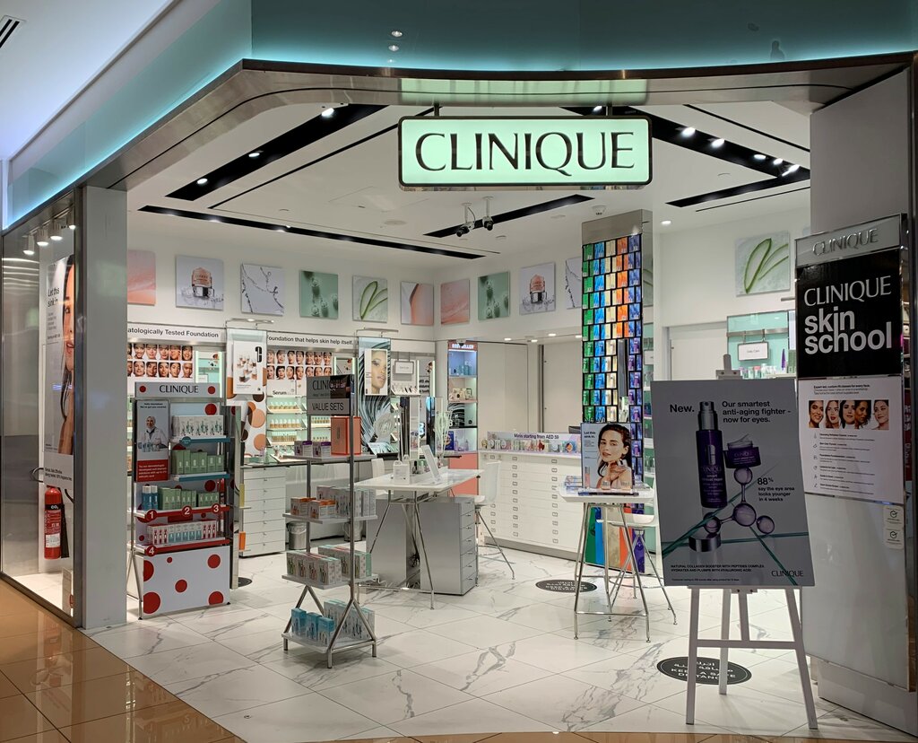Perfume and cosmetics shop Clinique, Abu Dhabi, photo