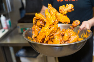 Wing IT On! (United States, Orlando, 18 N Dollins Ave), restaurant