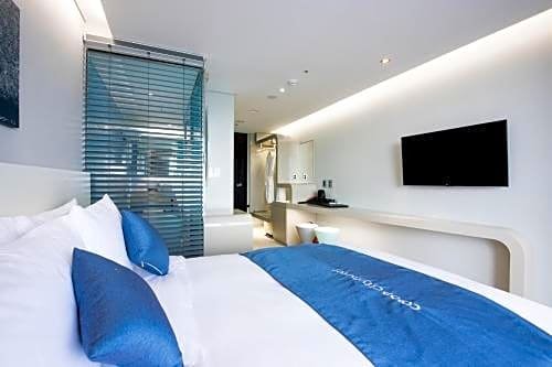 Фото Co-op City Hotel Harborview