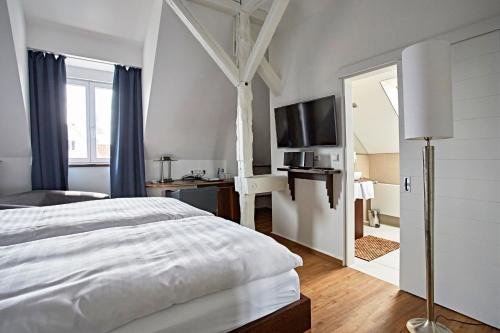 Фото Hotel Zur Wartburg