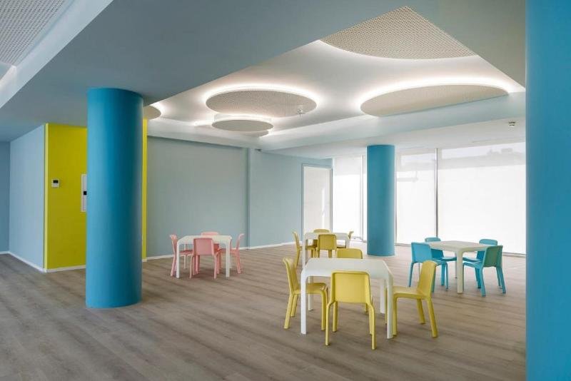 Фото Youmami Lifestyle Suite Hotel