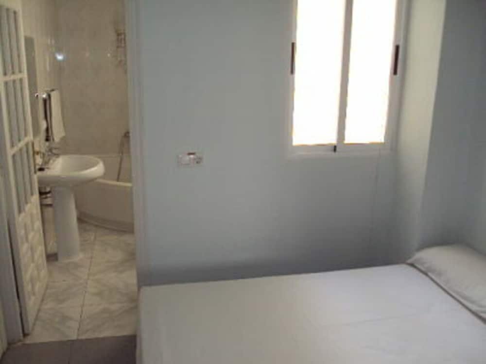 Фото Ruzafa Apartments