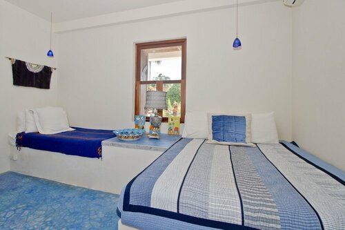 Гостиница Topaz 4 Bedroom Villa в Корозале