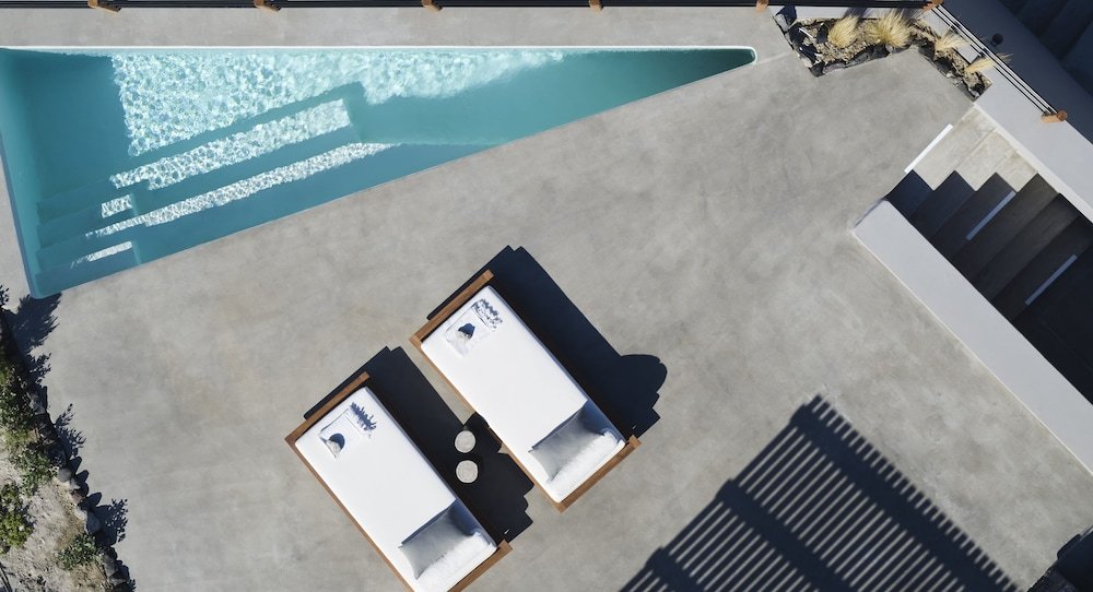 Фото Melidonia Suites