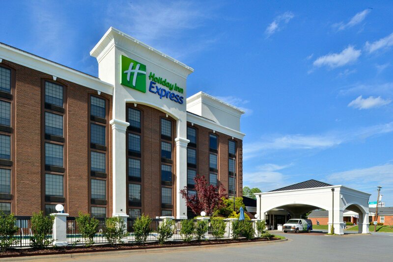 Гостиница Holiday Inn Express Winston-Salem Medical Center Area