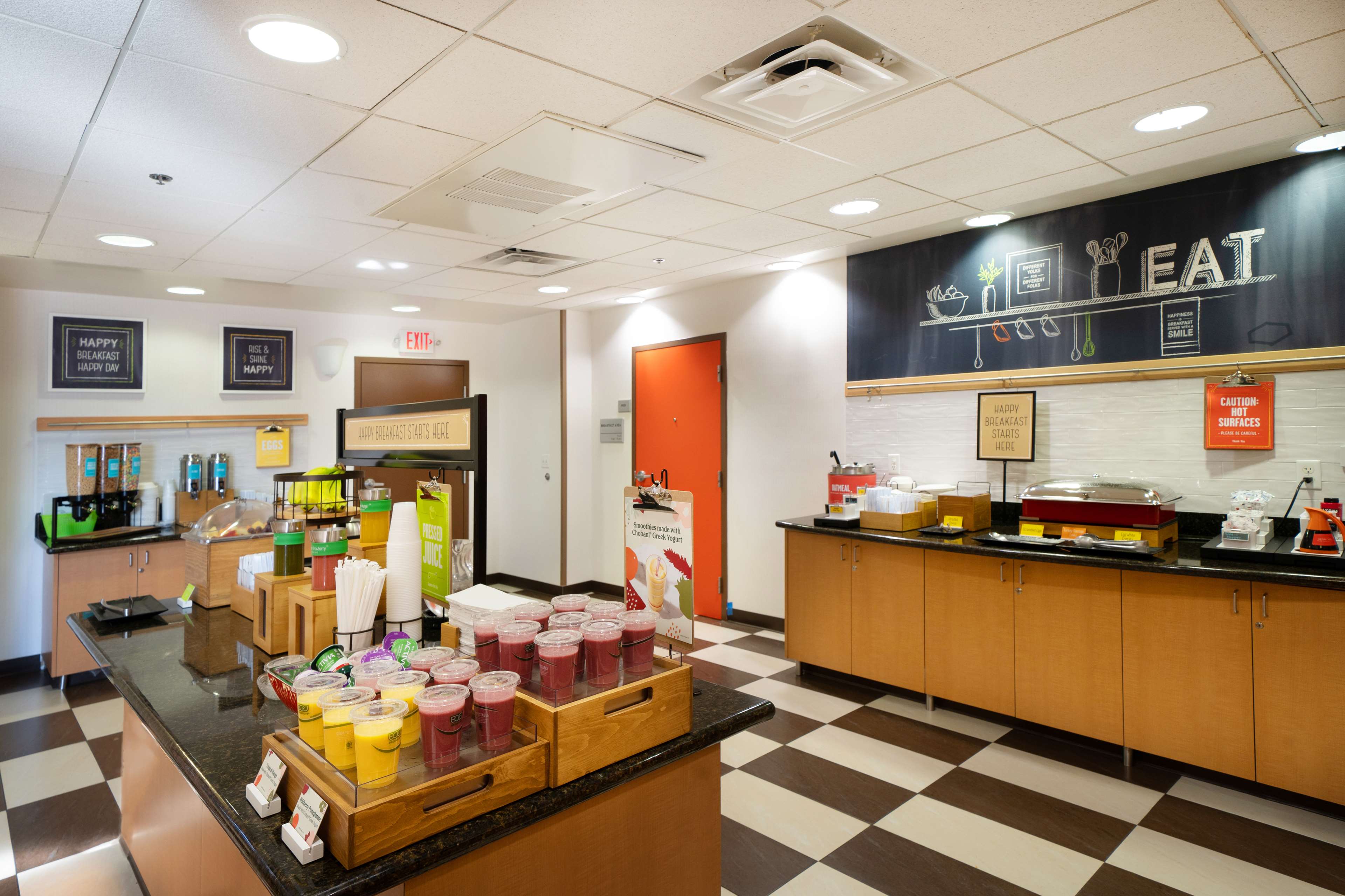 Фото Hampton Inn And Suites Madera