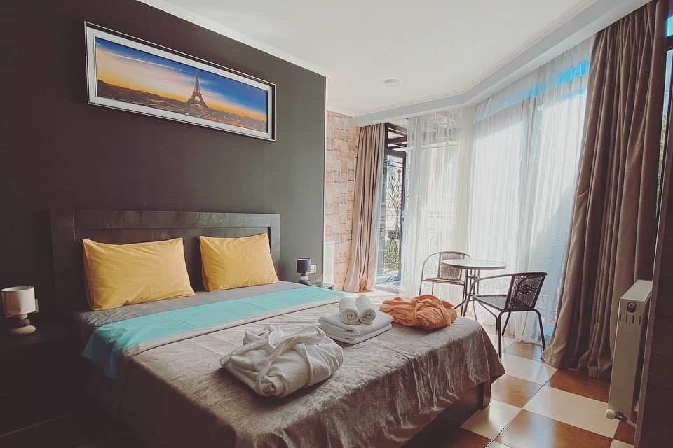 Фото Batumi West Hotel