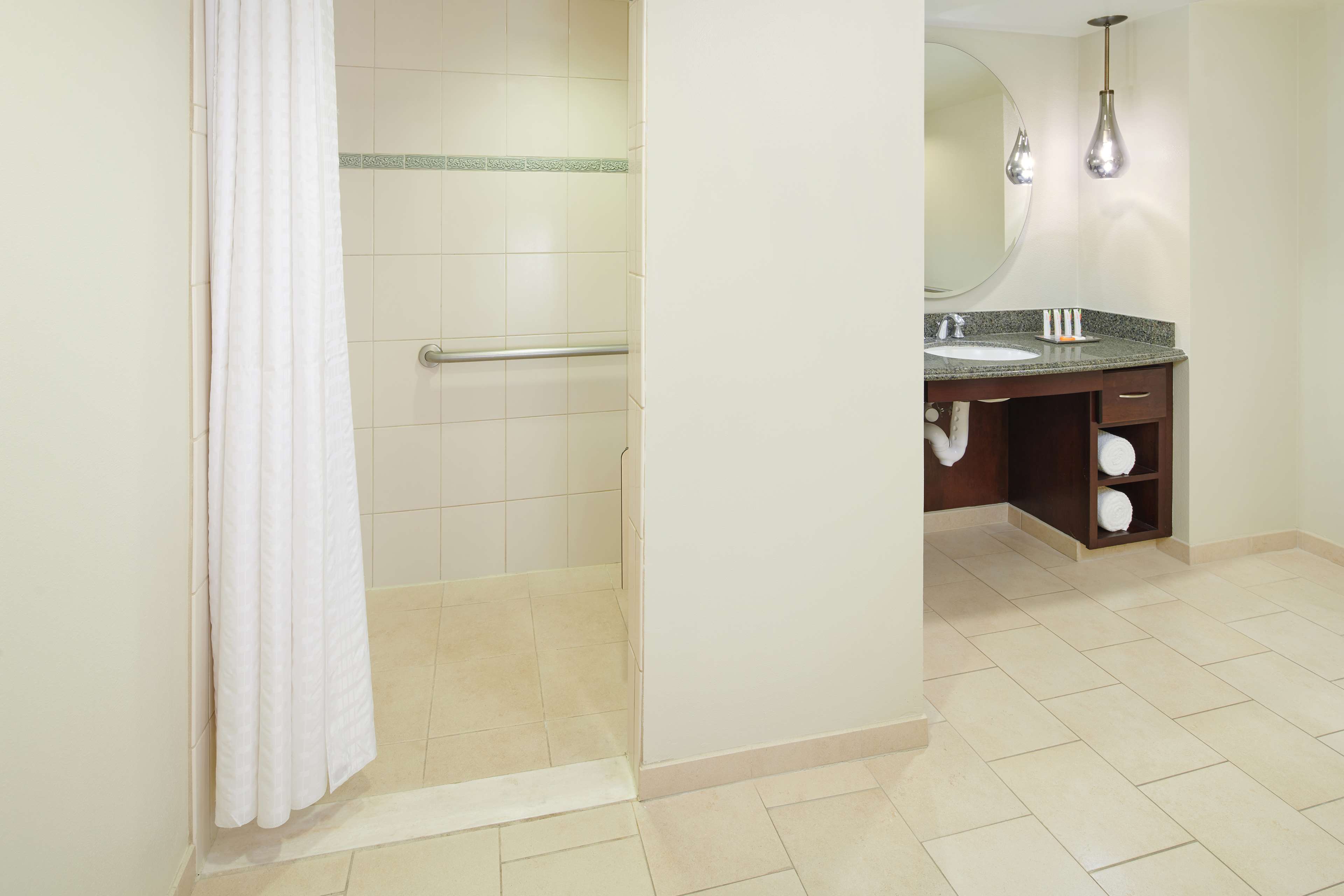 Фото Hilton Grand Vacations Club at Hilton Hawaiian Village