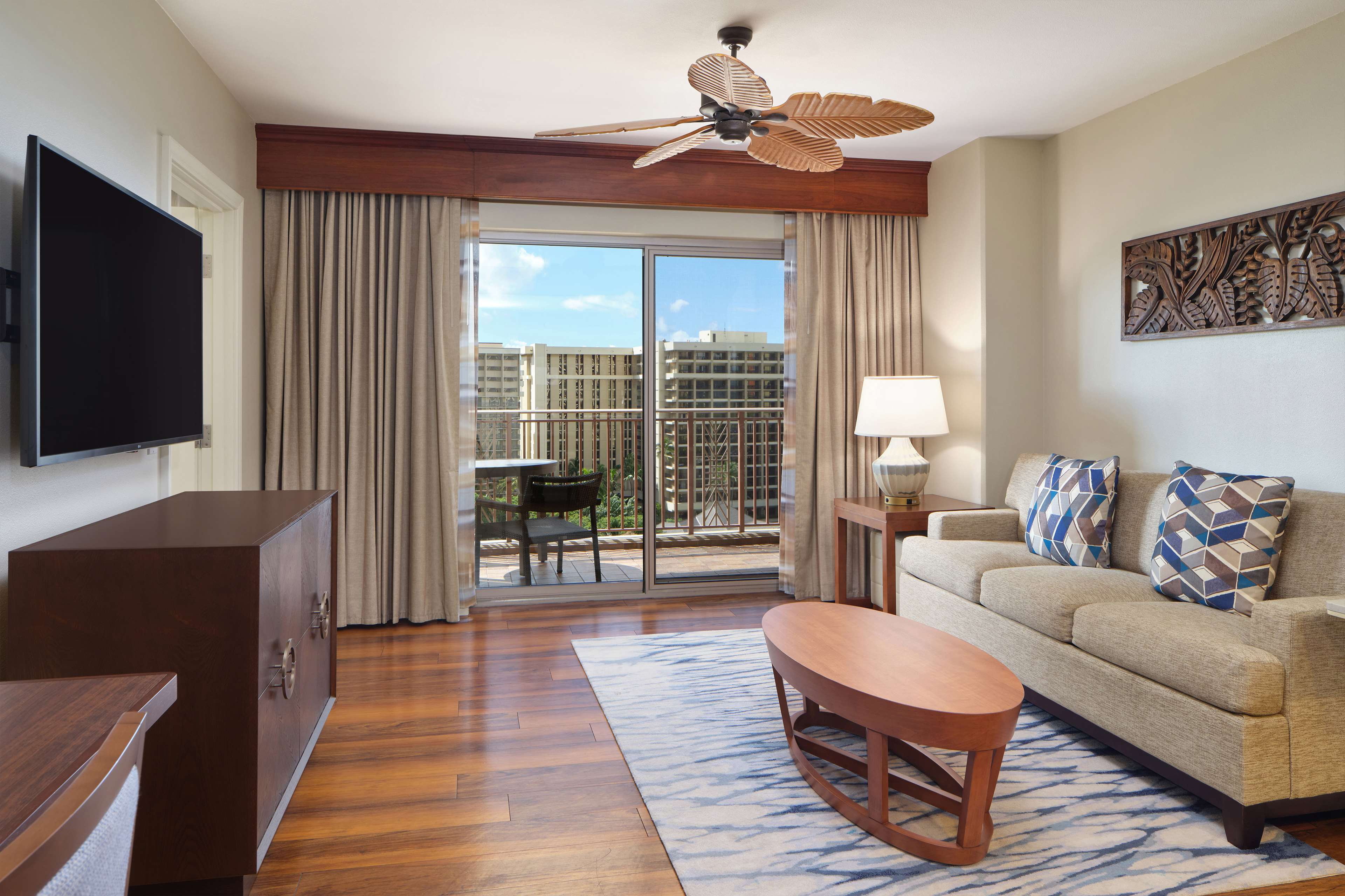 Фото Hilton Grand Vacations Club at Hilton Hawaiian Village