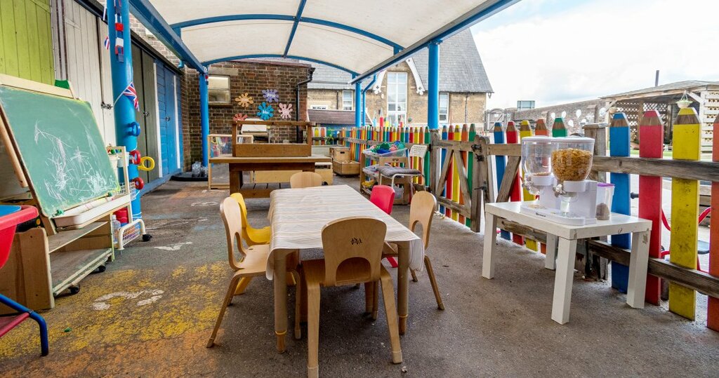 Kindergarten, nursery Busy Bees at Godalming Bridge Road, England, photo