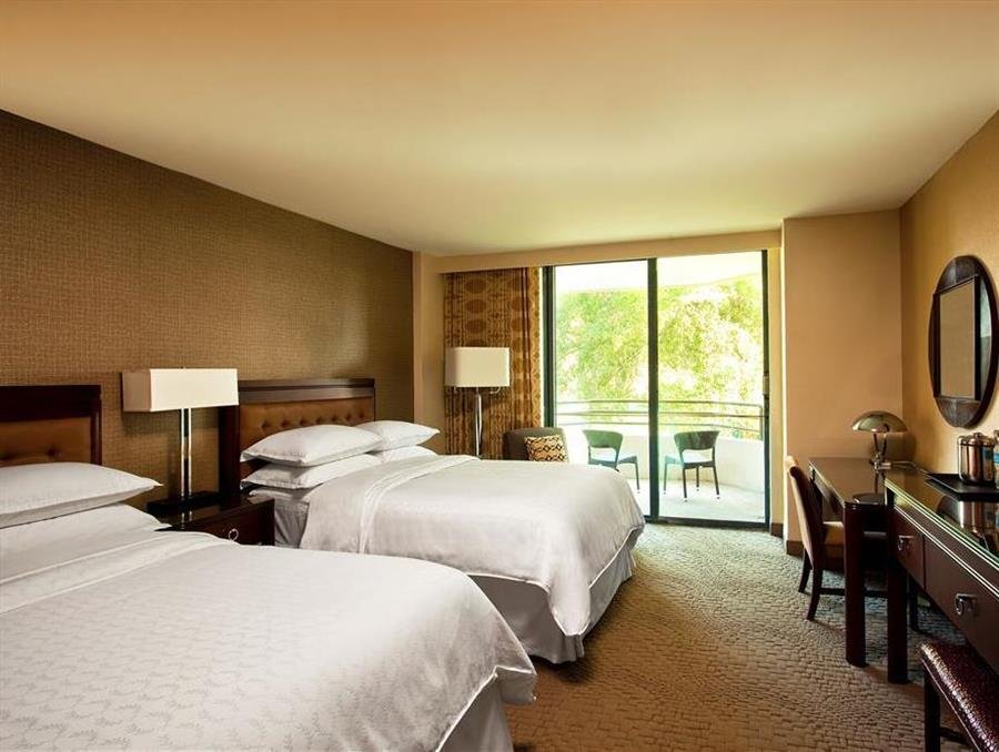 Фото Sheraton Tampa Brandon Hotel