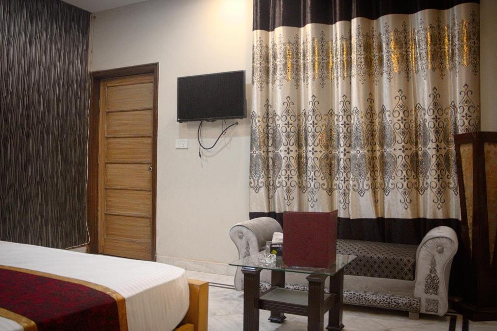 Фото Mall View Hotel