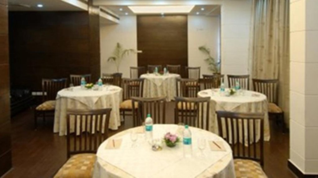 Фото Gemini Continental Lucknow