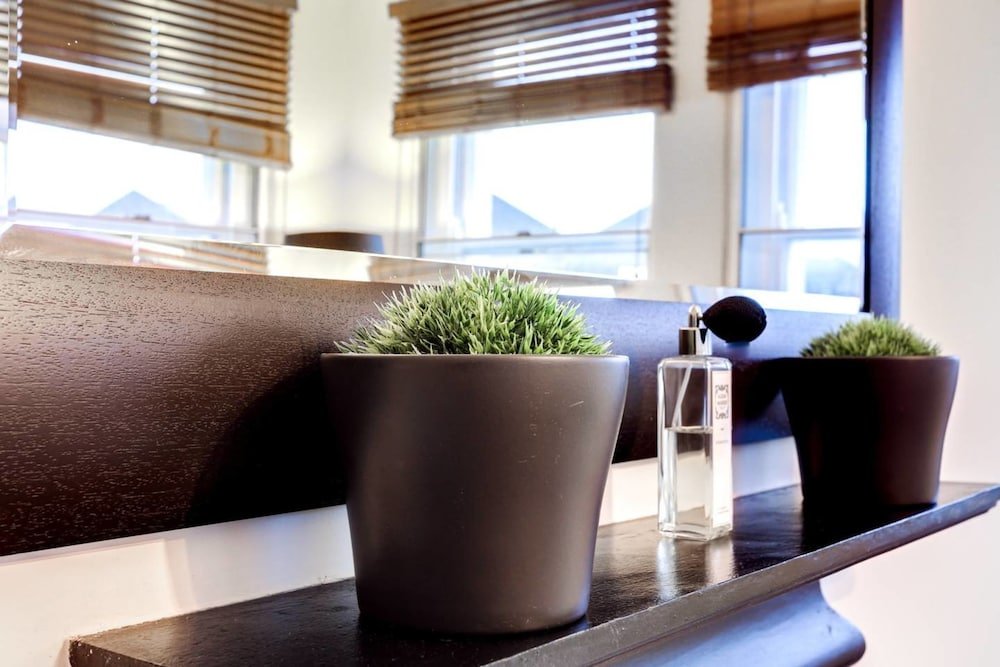 Фото Fulham Large 1 bed Flat in Charming Building