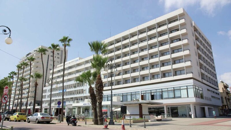 Гостиница Sun Hall Beach в Ларнаке
