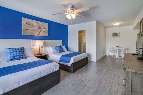 Внешний вид отеля Blue Strawberry by the Sea в Лодердейл-бай-зе-Си, фото 2