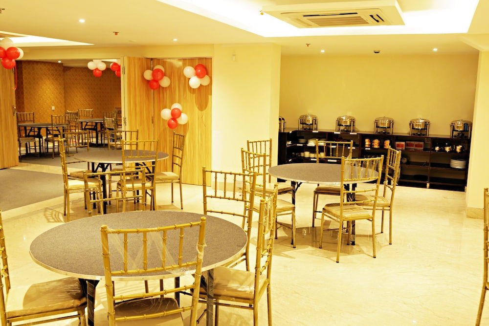 Фото The Orion Plaza