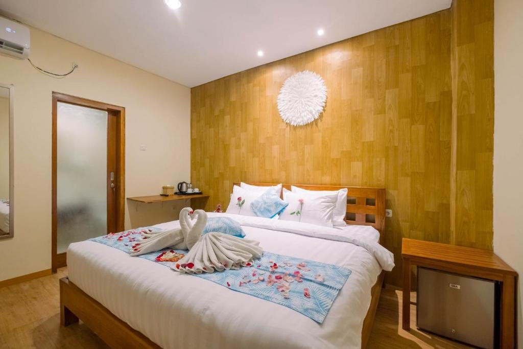 Фото Caroline Hostel