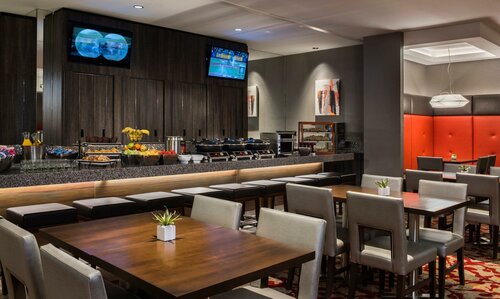 Внешний вид отеля Holiday Inn Winnipeg-South by ihg в Виннипеге, фото 3