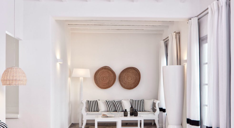 Фото Mr & Mrs White Paros