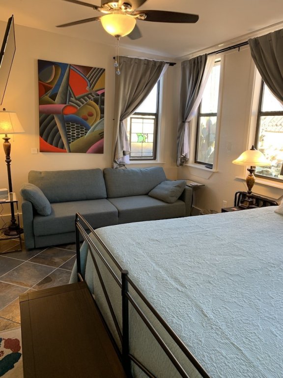 Фото Alpine Bed and Breakfast