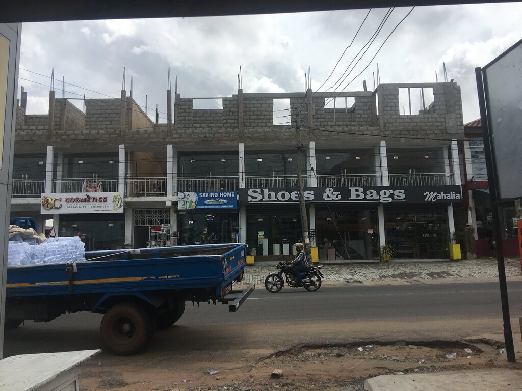 Shoe store Mahalia, Accra, photo