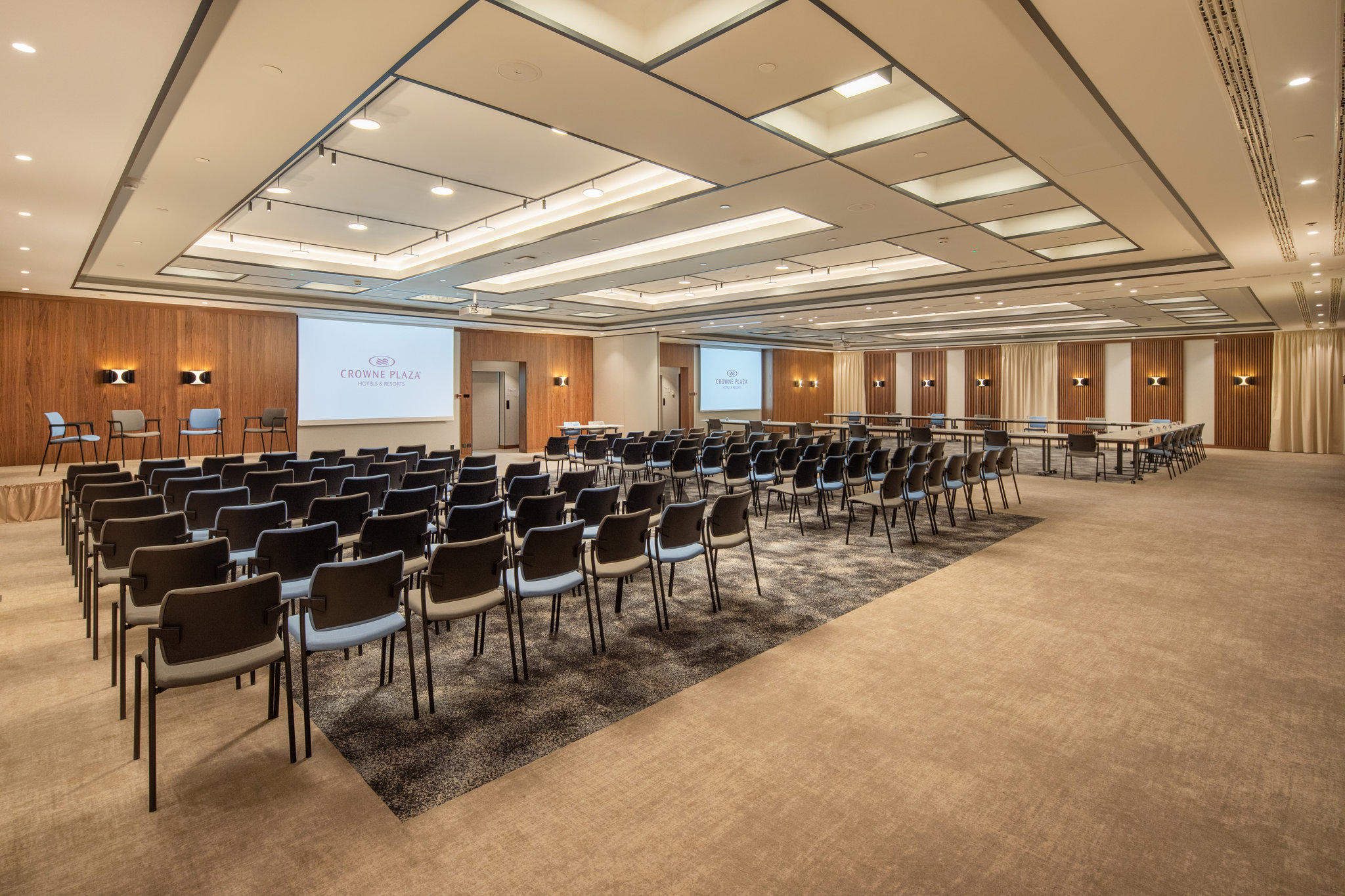 Фото Crowne Plaza Budapest, an Ihg hotel