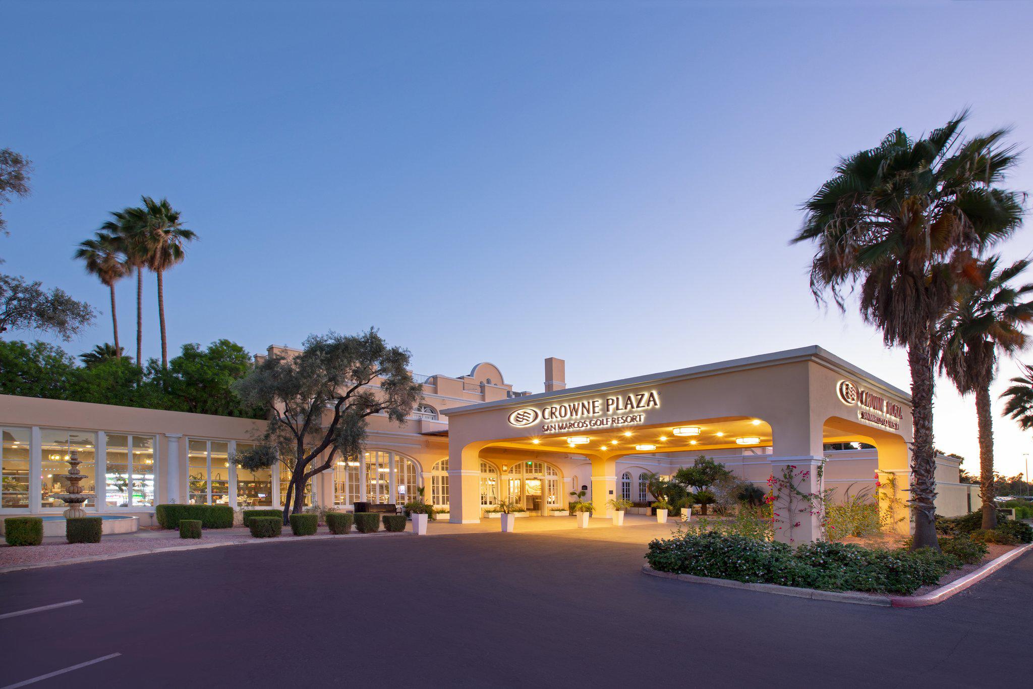 Фото Crowne Plaza Phoenix - Chandler Golf Resort, an Ihg Hotel