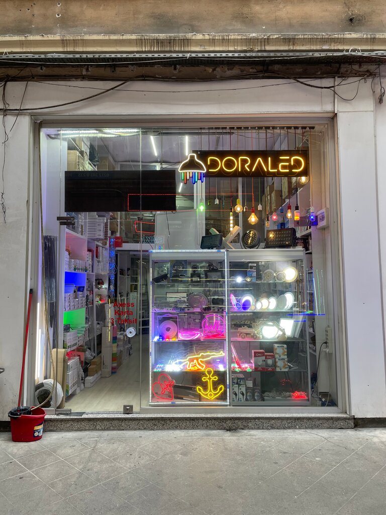 Lamps Doraled, Istanbul, photo