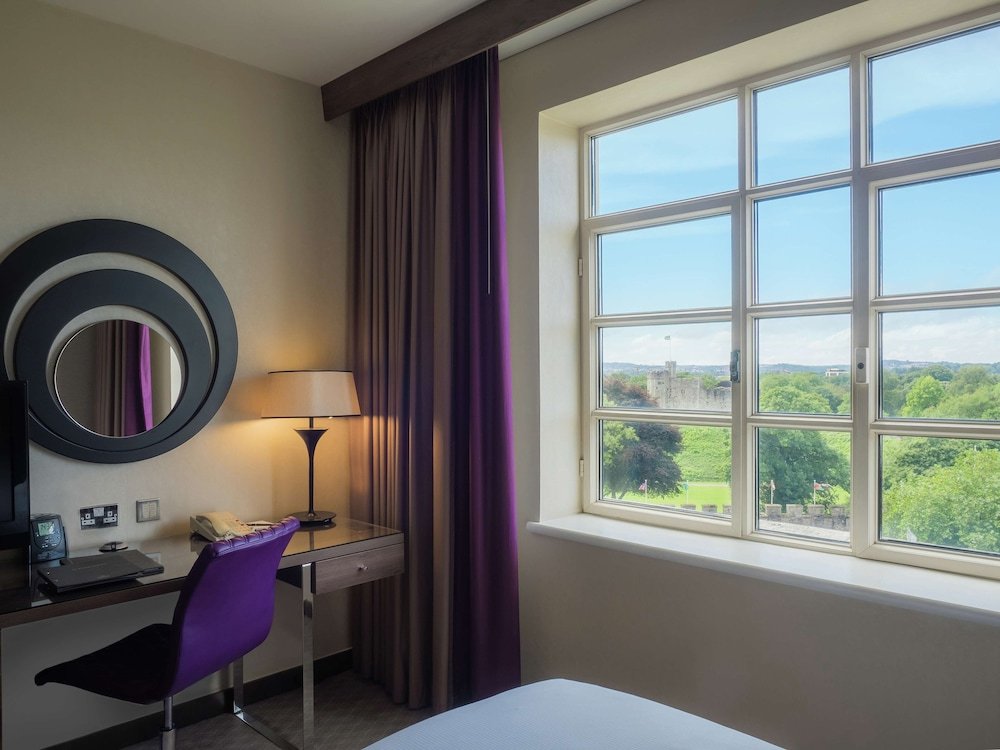 Фото Hilton Cardiff