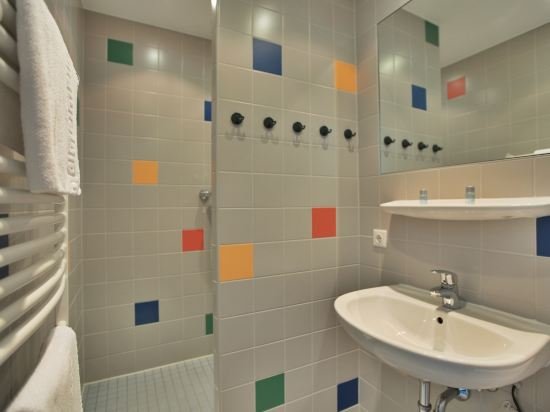 Фото Youth Hostel Cologne-Deutz