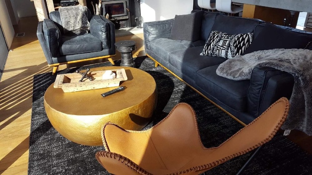 Фото The Longhouse - Suite 2