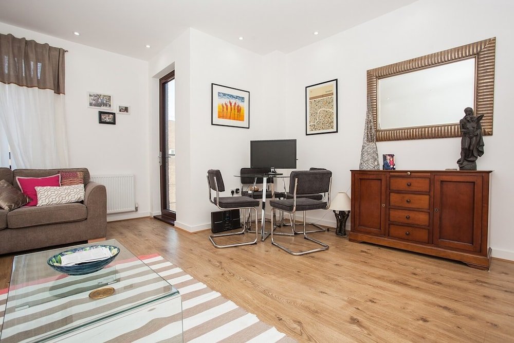Фото Fantastic Modern 2 Bedroom Flat in Lambeth