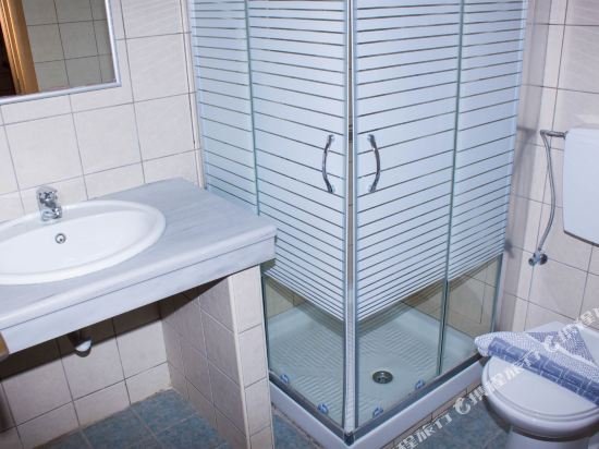 Фото Sunshine Studios & Apartments