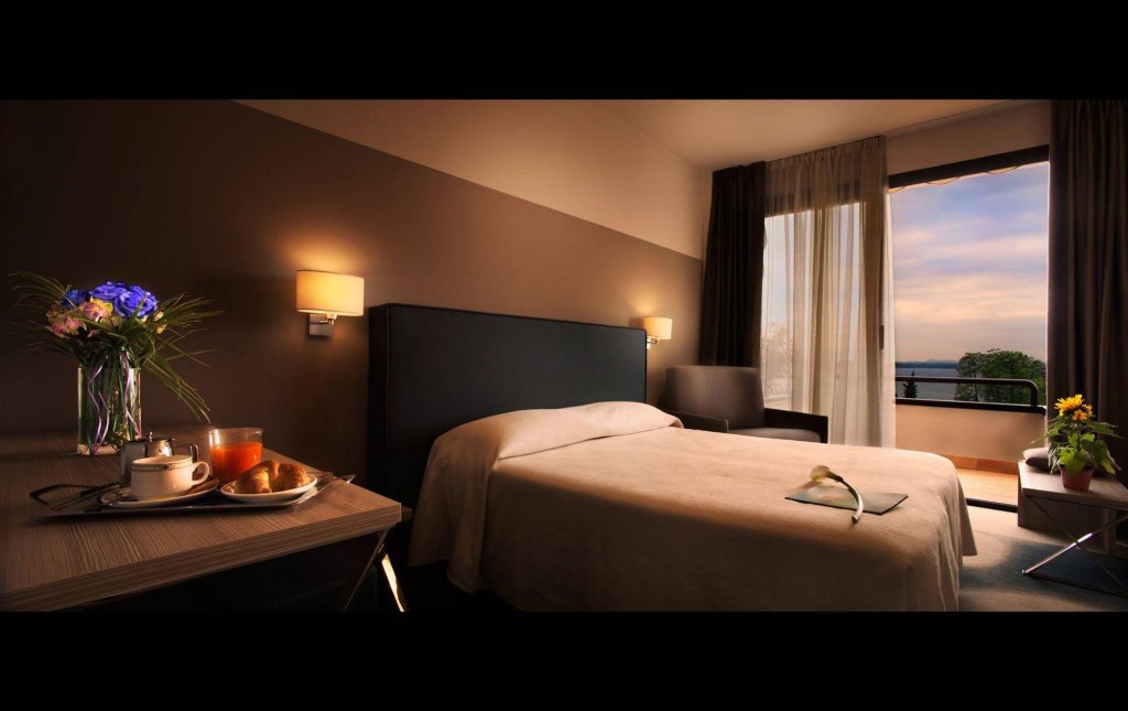 Фото Hotel Désirée