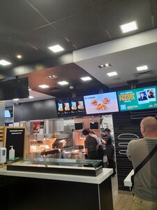 Vkusno — i tochka (Karla Marksa Avenue, 42А), fast food