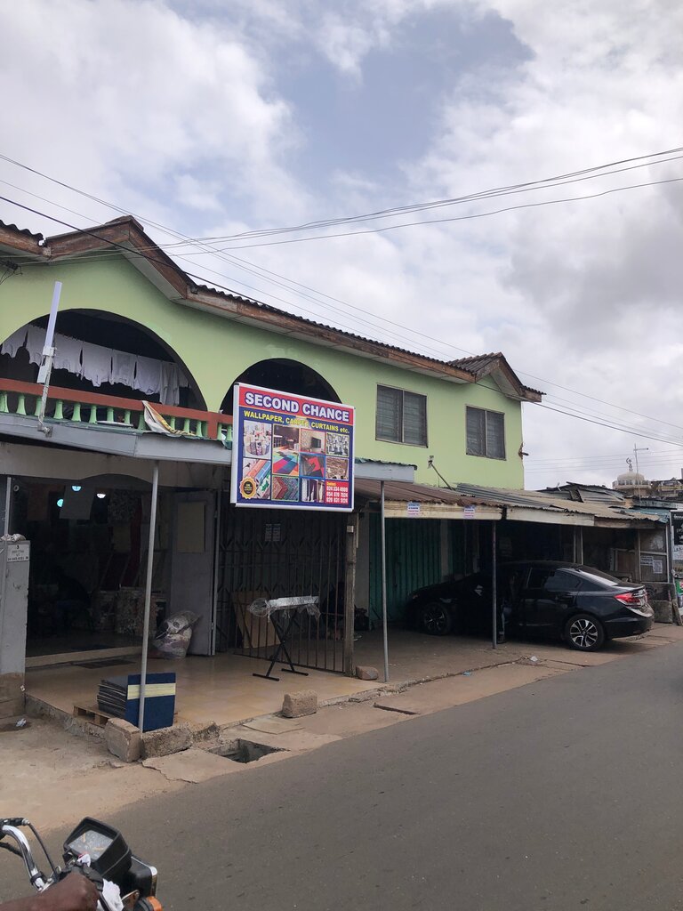 Carpet covers Second Chance Wallpaper, Accra, photo