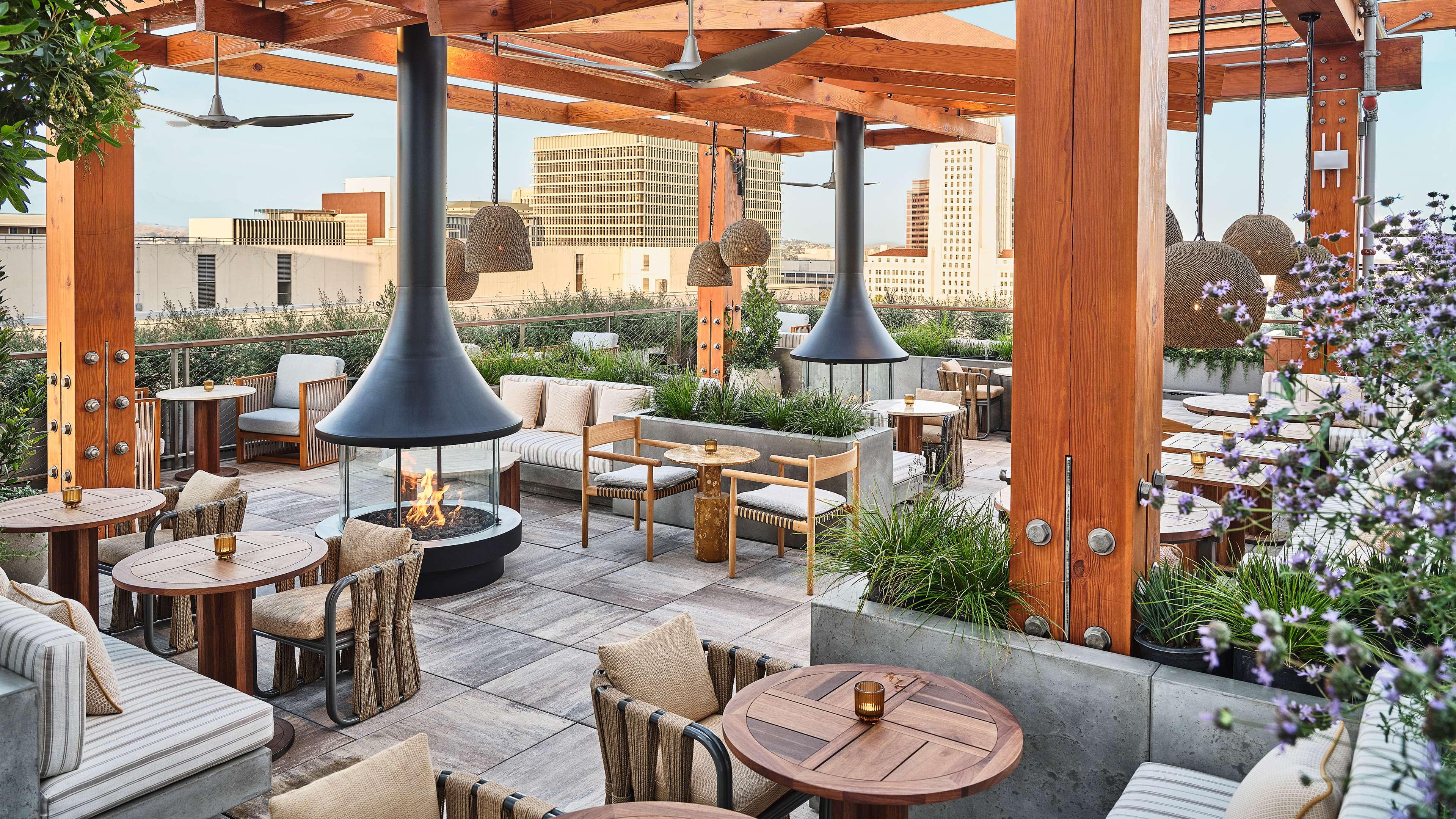 Фото Conrad Los Angeles