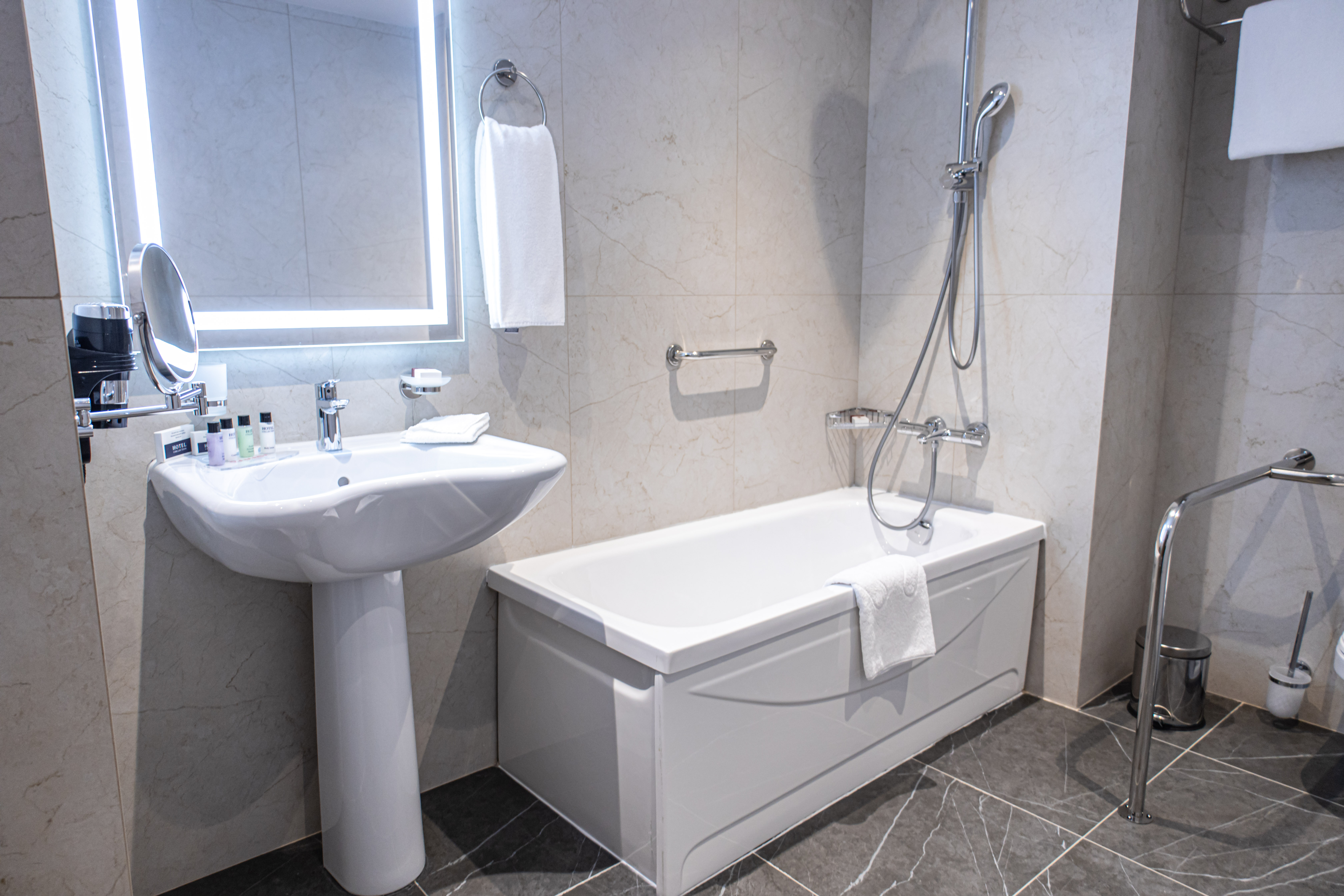 Фото Ramada by Wyndham Astana