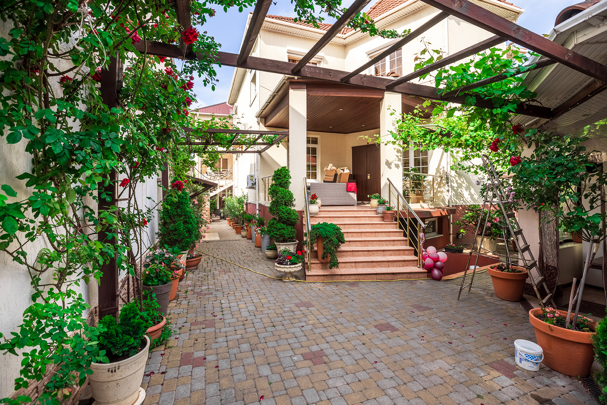 Фото отеля 1