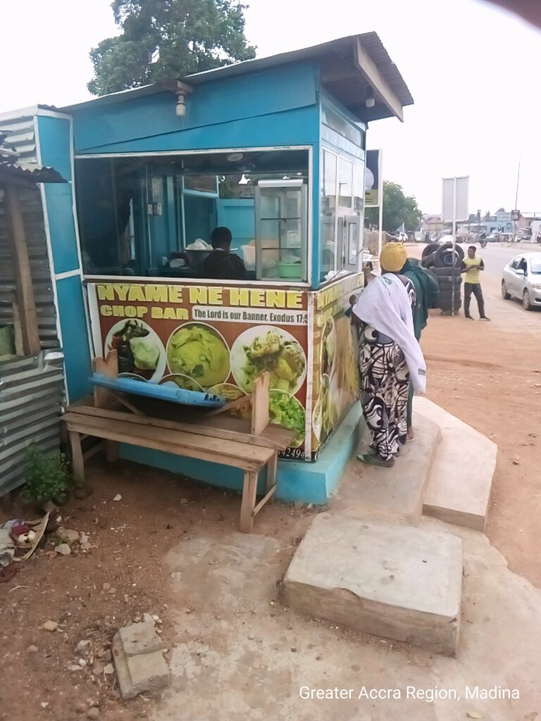 Fast food Nyame ne hene, Earth, photo