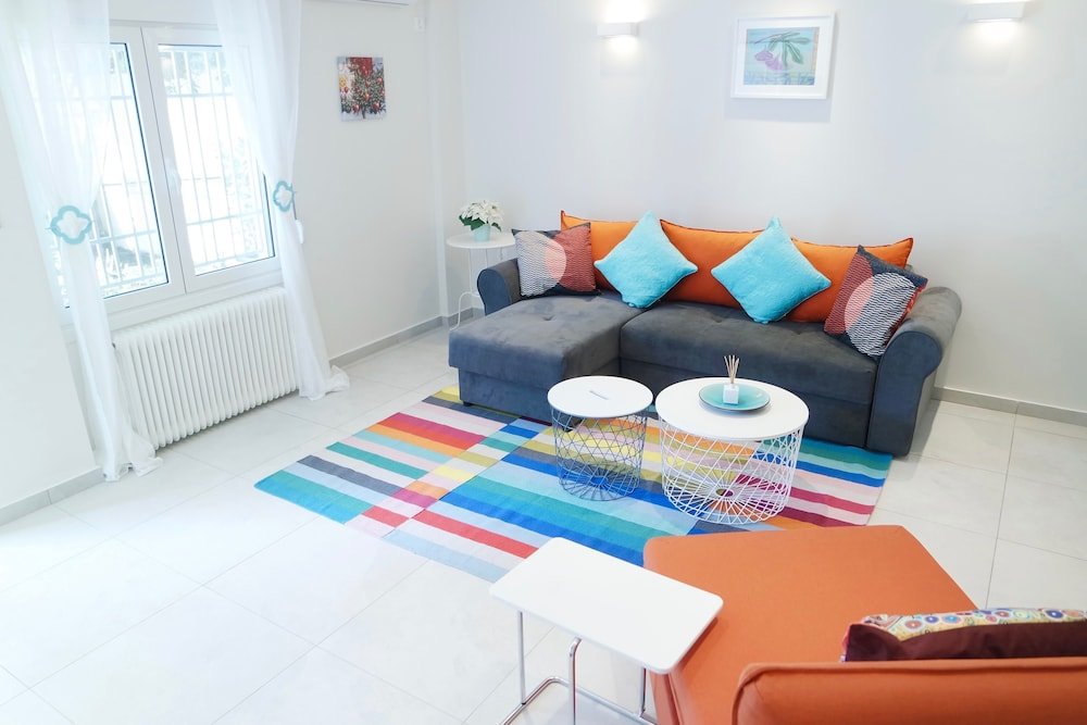 Фото Hilton Hotel Area-Renovated Apt in Central Area