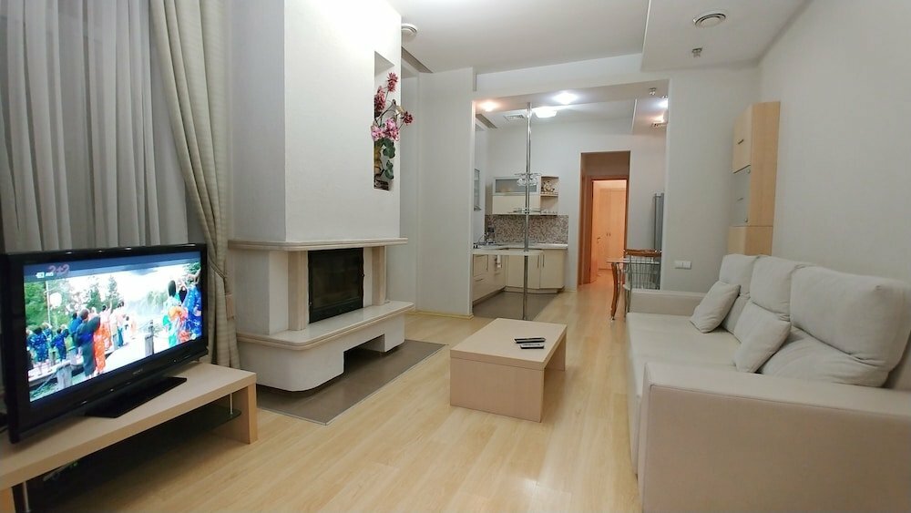 Short-term housing rental Two Bedrooms Lux 6 Zankovetskoi str Near Kreschatyk, Kyiv, photo