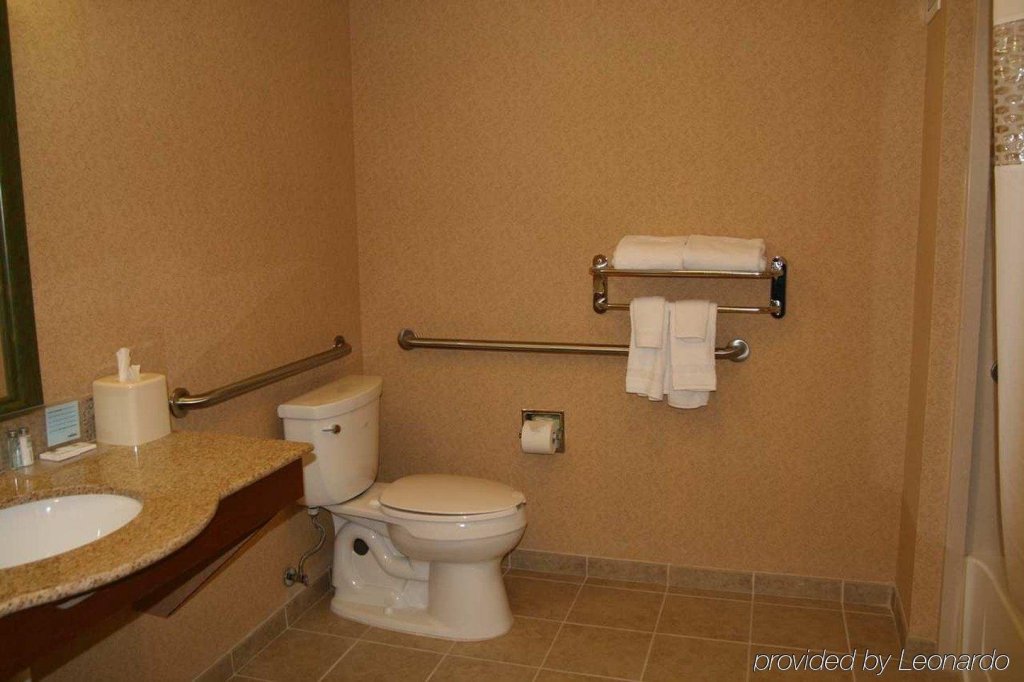 Фото Hampton Inn & Suites Rohnert Park Sonoma County