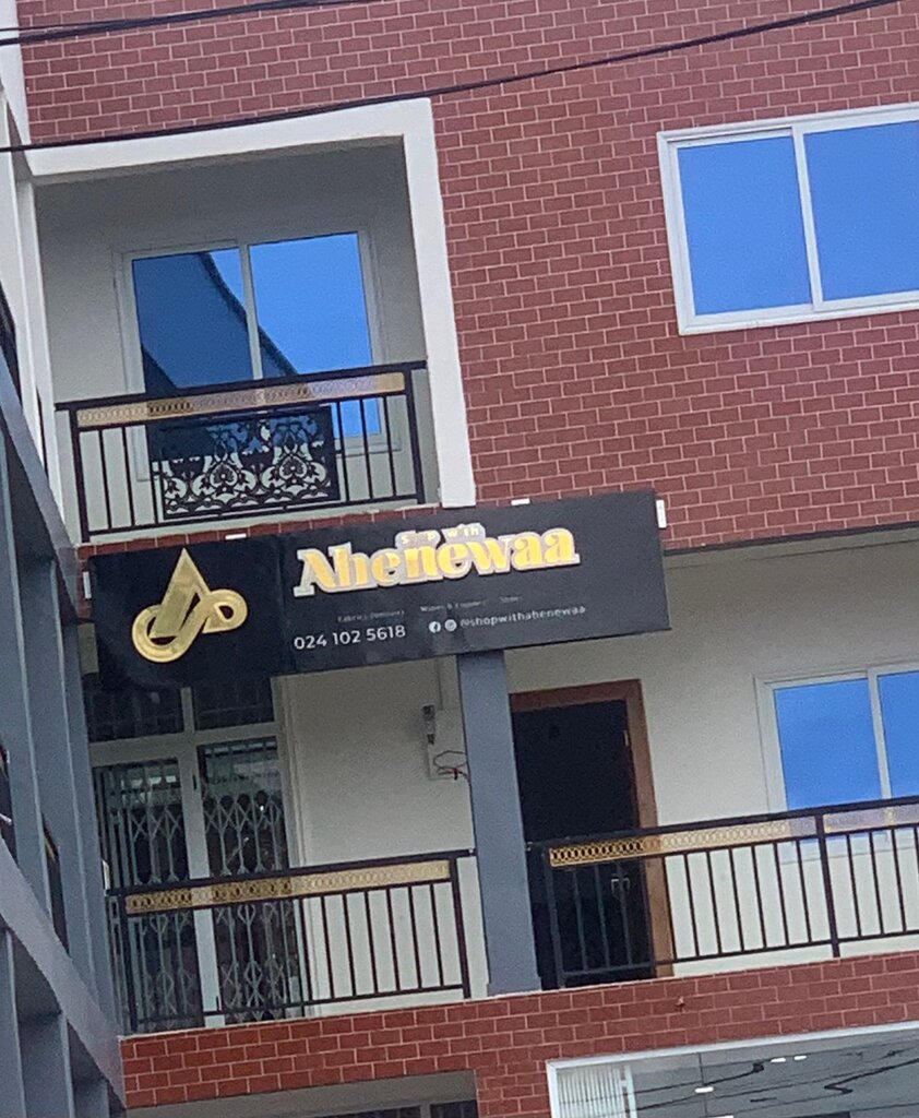 Clothing store Ahenewaa, Accra, photo