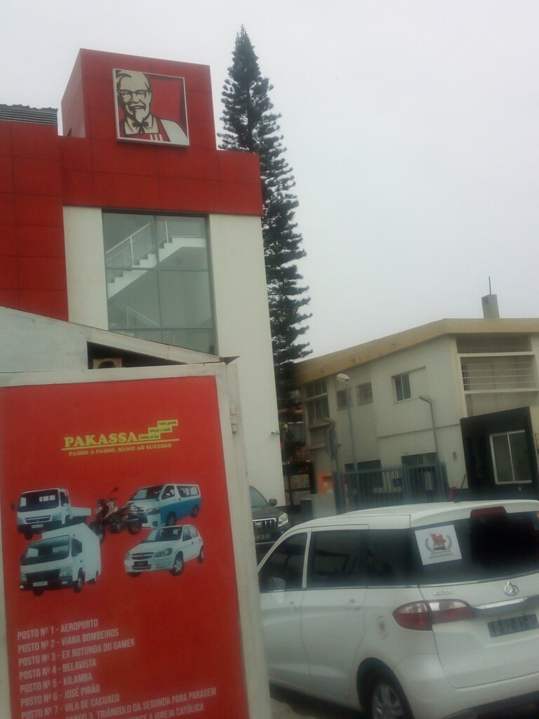Fast food KFC, Loanda, photo