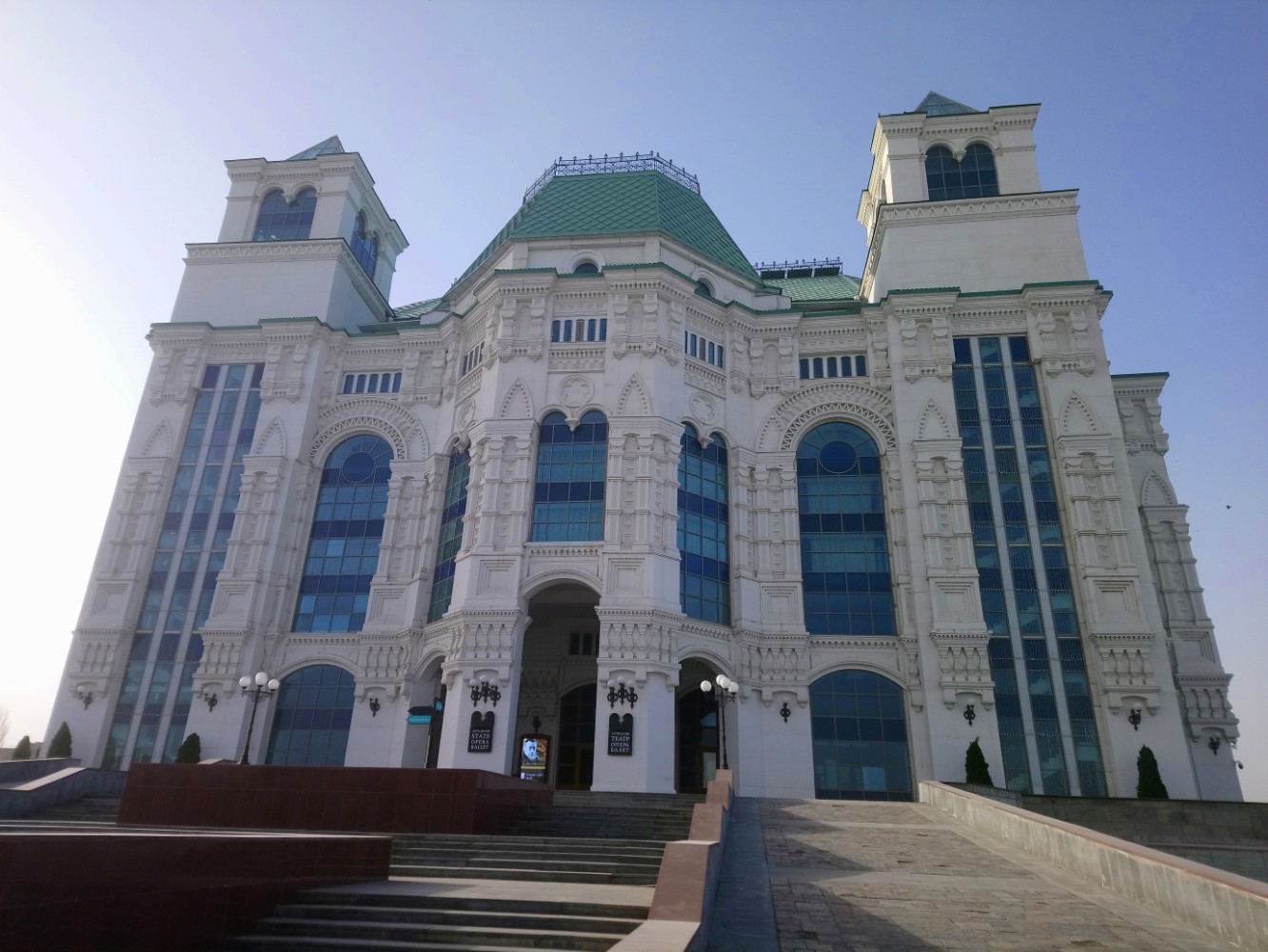 Фото Театральная