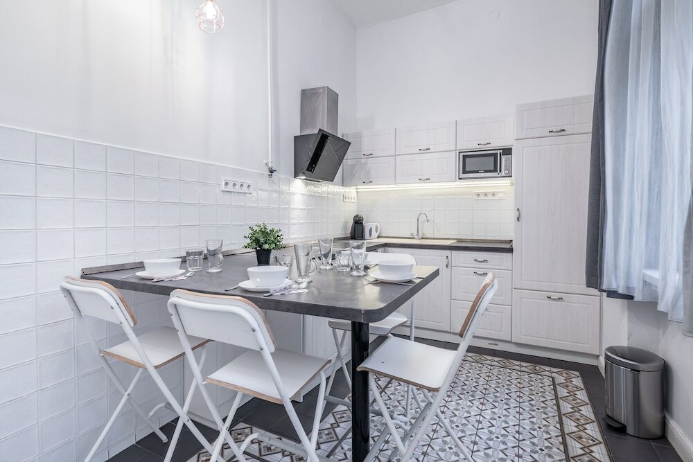 Фото Central Luxury Apartment